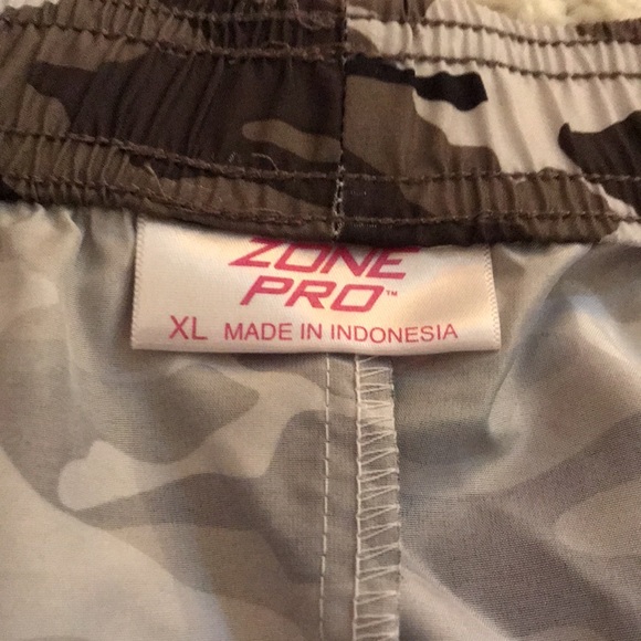 Shorts XL NWT - Picture 5 of 7